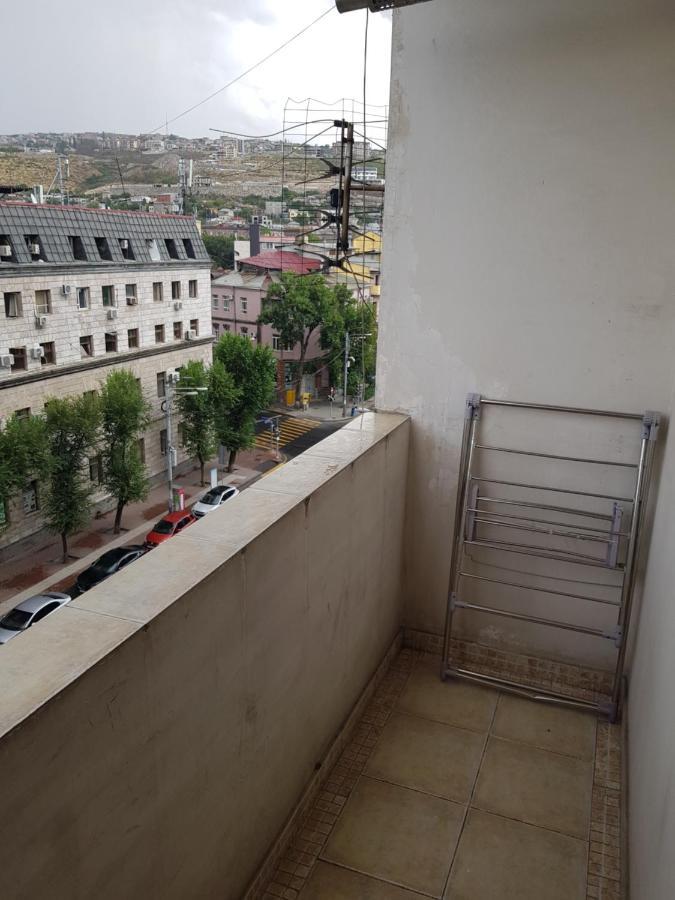Apartment-14 In The Center Of Γιερεβάν Εξωτερικό φωτογραφία