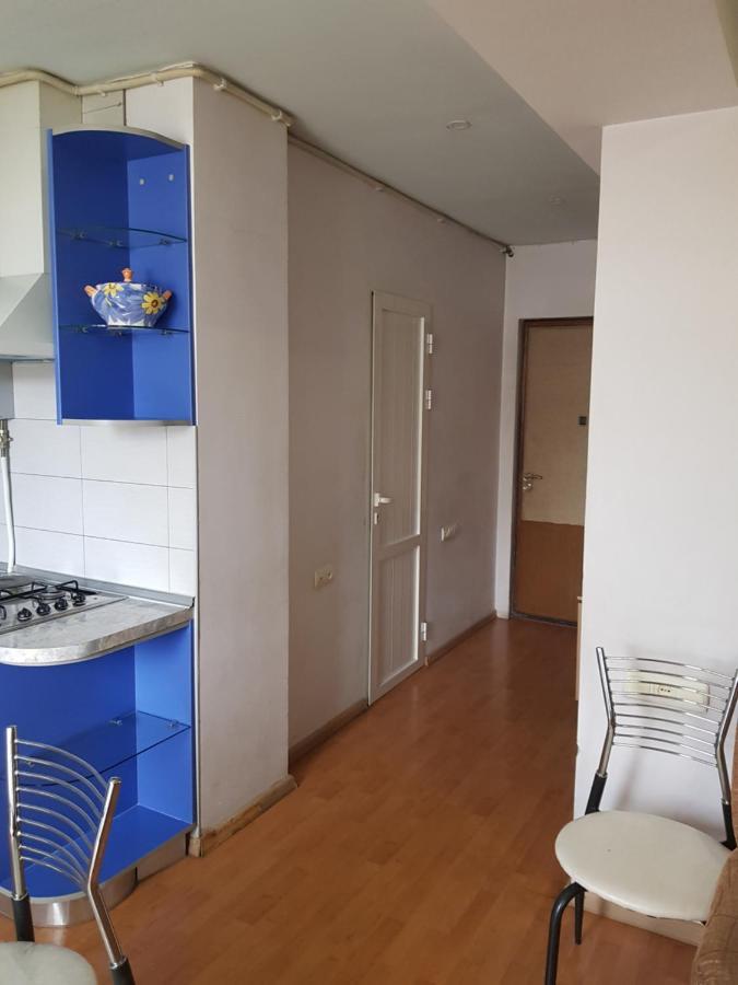 Apartment-14 In The Center Of Γιερεβάν Εξωτερικό φωτογραφία